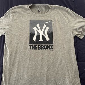 Yankees nike tee